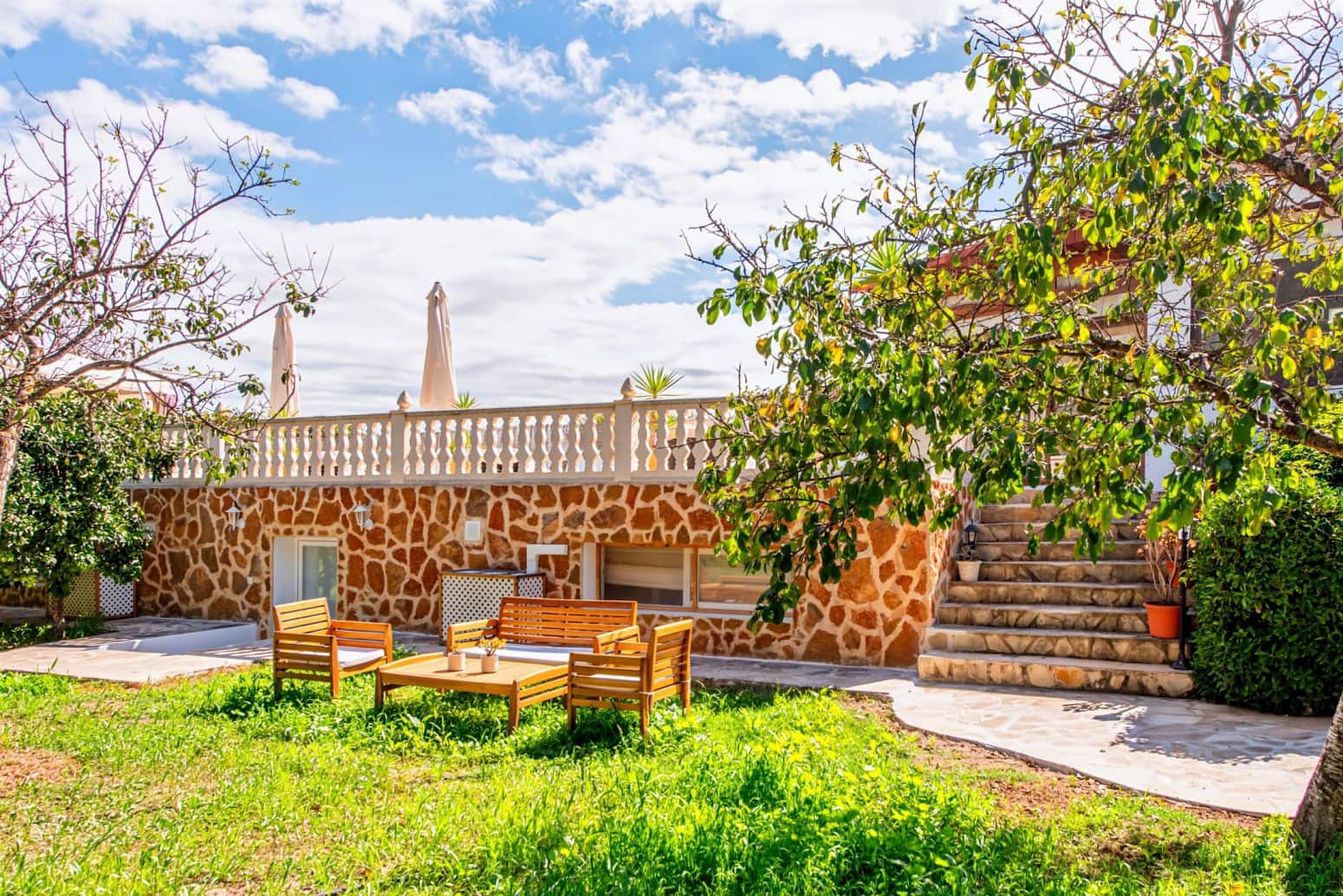 6 slaapkamer Villa te koop in Sant Joan de Labritja met zwembad garage - € 2.300.000 (Ref: 9901589)