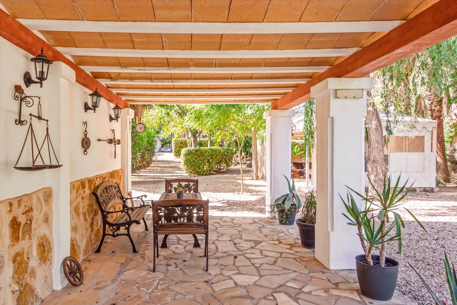 6 slaapkamer Villa te koop in Sant Joan de Labritja met zwembad garage - € 2.300.000 (Ref: 9901589)