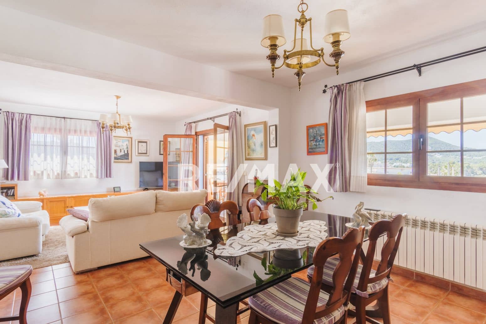 6 makuuhuone Huvila myytävänä paikassa Santa Eulalia / Santa Eularia mukana uima-altaan 
autotalli - 1 650 000 € (Ref: 9901590)