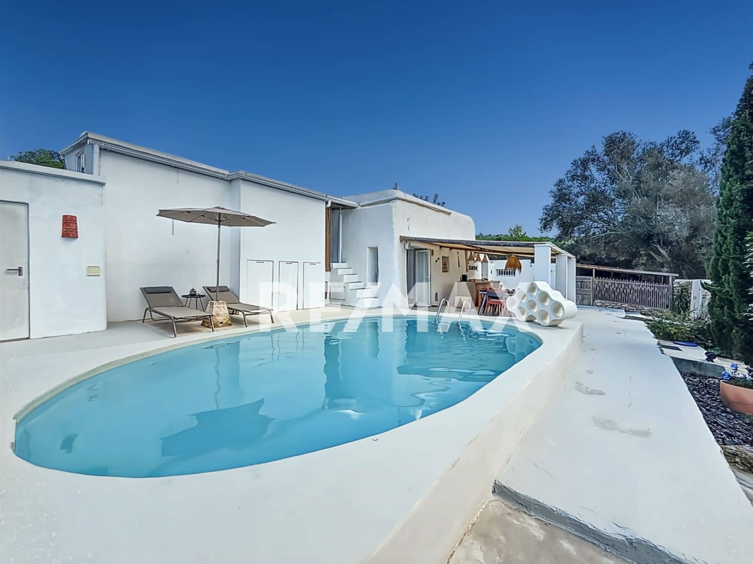 5 soverom Villa til salgs i Sant Antoni de Portmany med svømmebasseng - € 2 950 000 (Ref: 9901592)