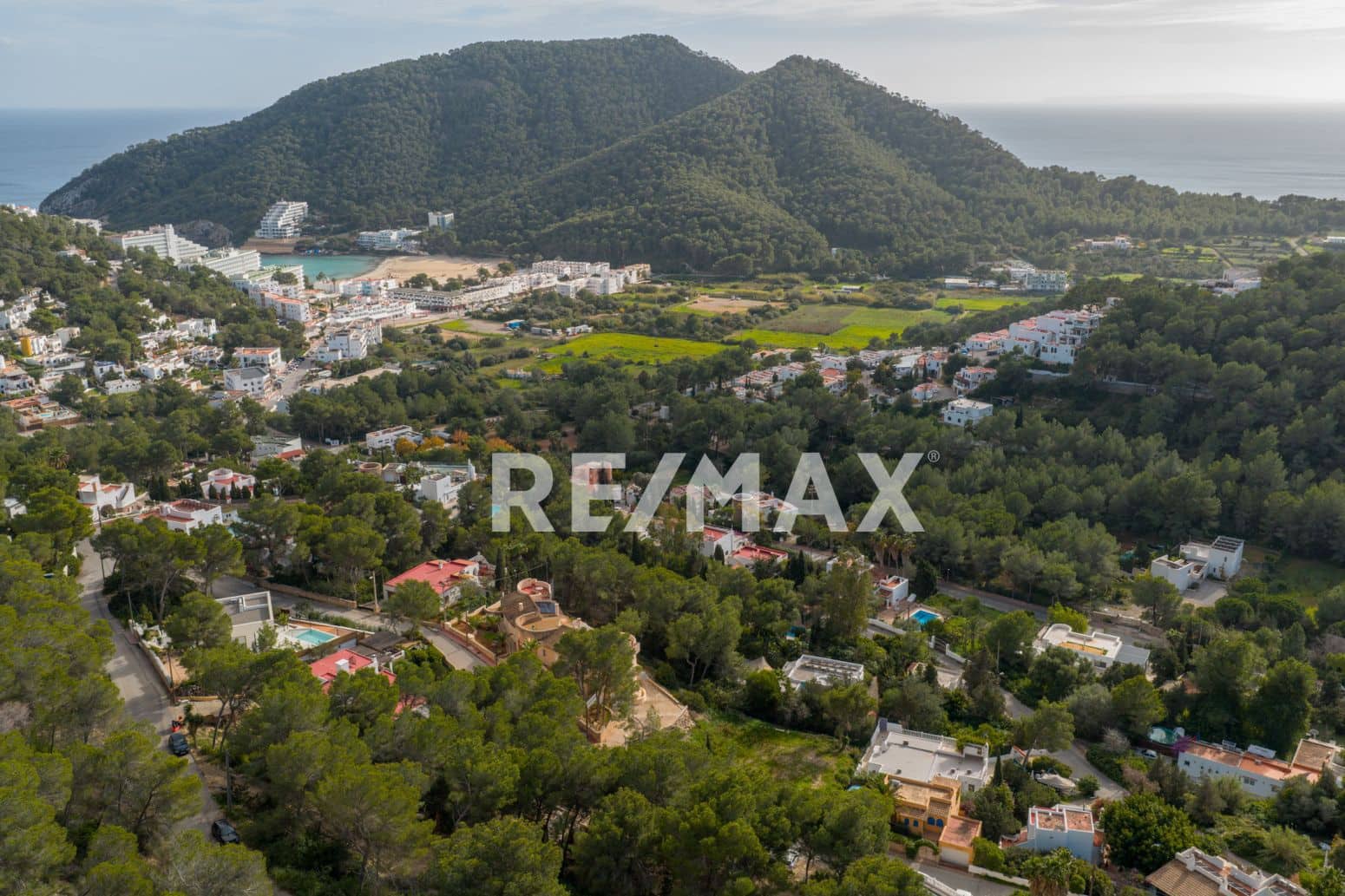 Działka budowlana na sprzedaż w Santa Eulalia / Santa Eularia - 1 195 000 € (Ref: 9901594)