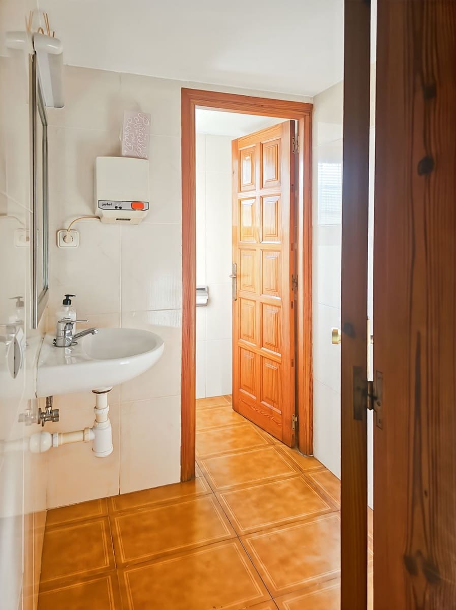 Komercyjne na sprzedaż w Santa Eulalia / Santa Eularia - 135 000 € (Ref: 9901595)