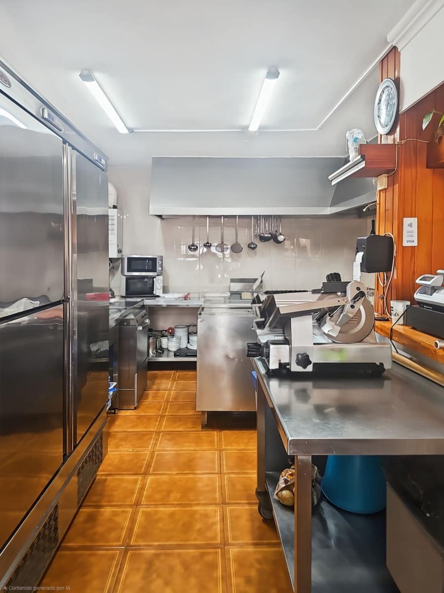Komercyjne na sprzedaż w Santa Eulalia / Santa Eularia - 135 000 € (Ref: 9901595)