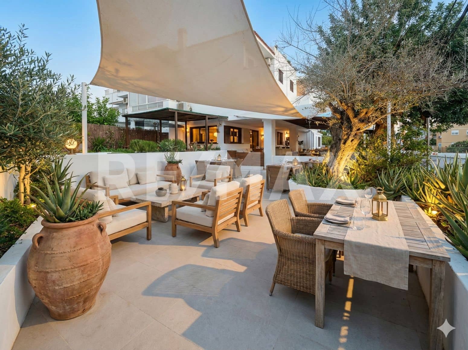 Komercyjne na sprzedaż w Santa Eulalia / Santa Eularia - 135 000 € (Ref: 9901595)