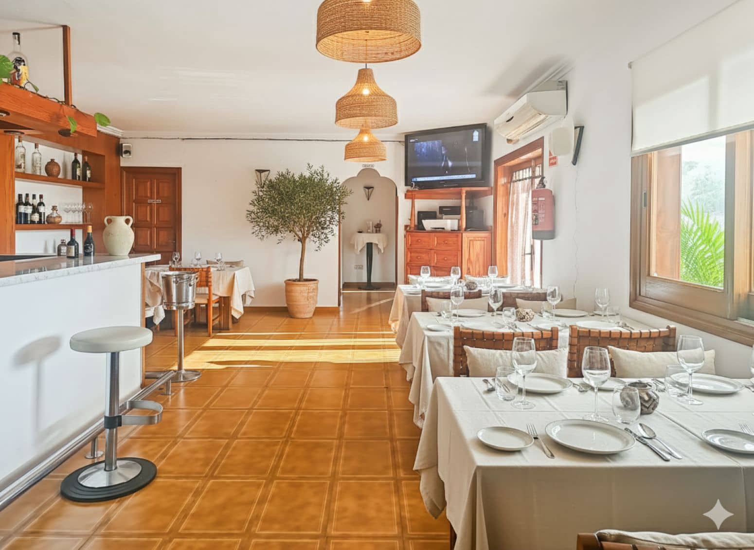 Komercyjne na sprzedaż w Santa Eulalia / Santa Eularia - 135 000 € (Ref: 9901595)