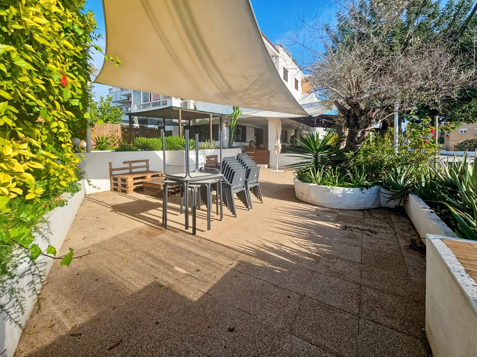 Komercyjne na sprzedaż w Santa Eulalia / Santa Eularia - 135 000 € (Ref: 9901595)