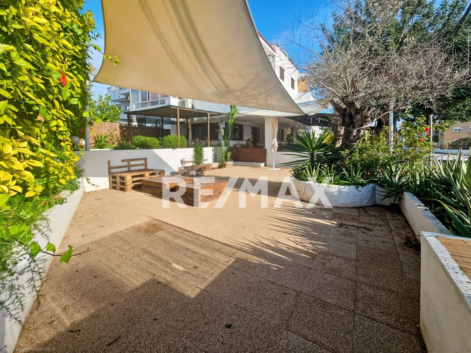 Komercyjne na sprzedaż w Santa Eulalia / Santa Eularia - 135 000 € (Ref: 9901595)