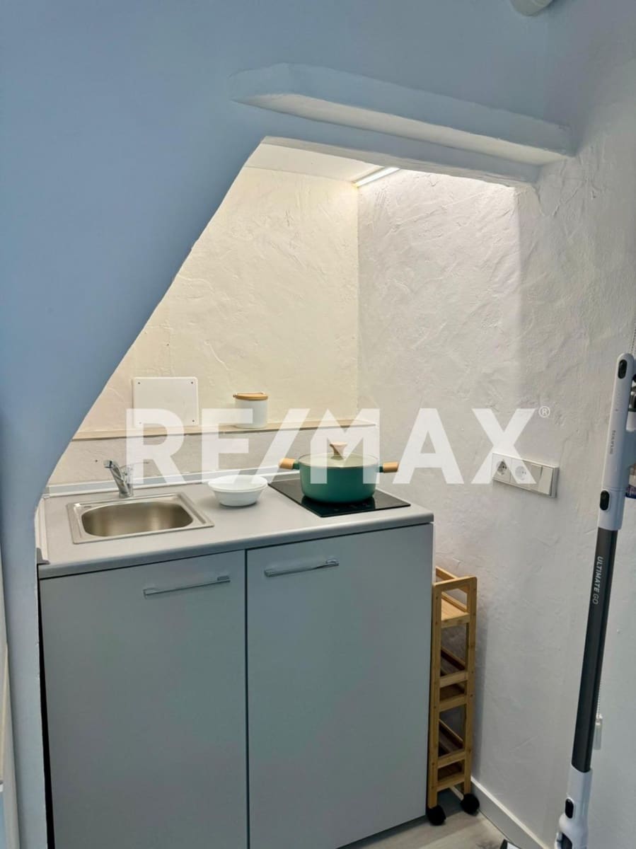 Lejlighed til leje i Ibiza by - € 3.000 (Ref: 9901597)