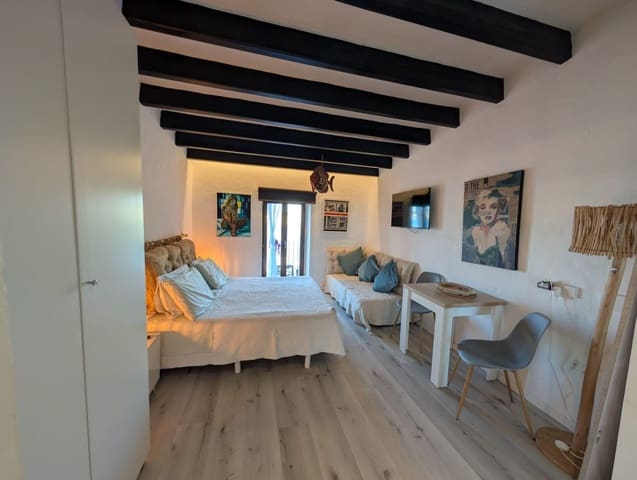 Appartement à louer à Ibiza ville - 3 000 € (Ref: 9901597)