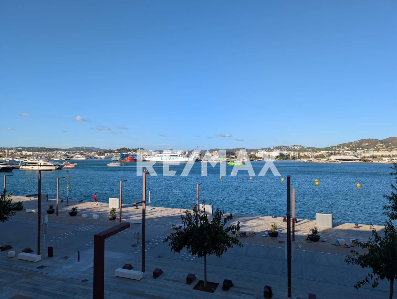 Lejlighed til leje i Ibiza by - € 3.000 (Ref: 9901597)
