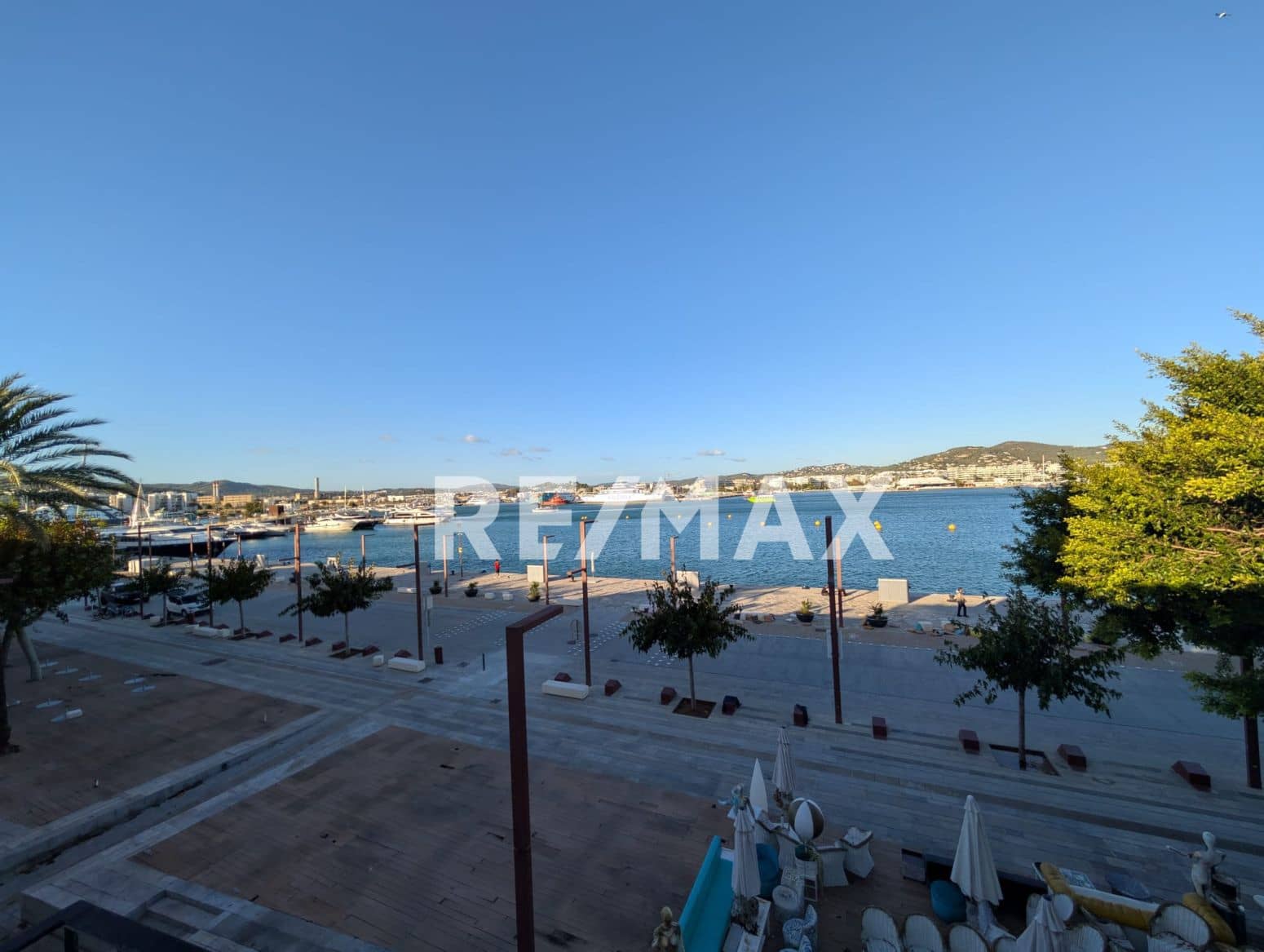 Lejlighed til leje i Ibiza by - € 3.000 (Ref: 9901597)