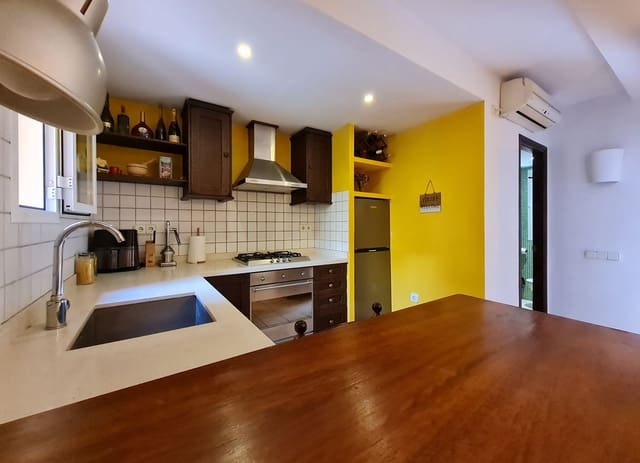 1 sovrum Strandlägenhet till salu i Santa Eulalia / Santa Eularia med pool - 395 000 € (Ref: 9901598)