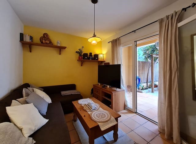 1 sovrum Strandlägenhet till salu i Santa Eulalia / Santa Eularia med pool - 395 000 € (Ref: 9901598)