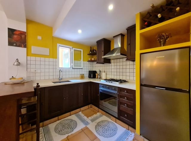 1 sovrum Strandlägenhet till salu i Santa Eulalia / Santa Eularia med pool - 395 000 € (Ref: 9901598)