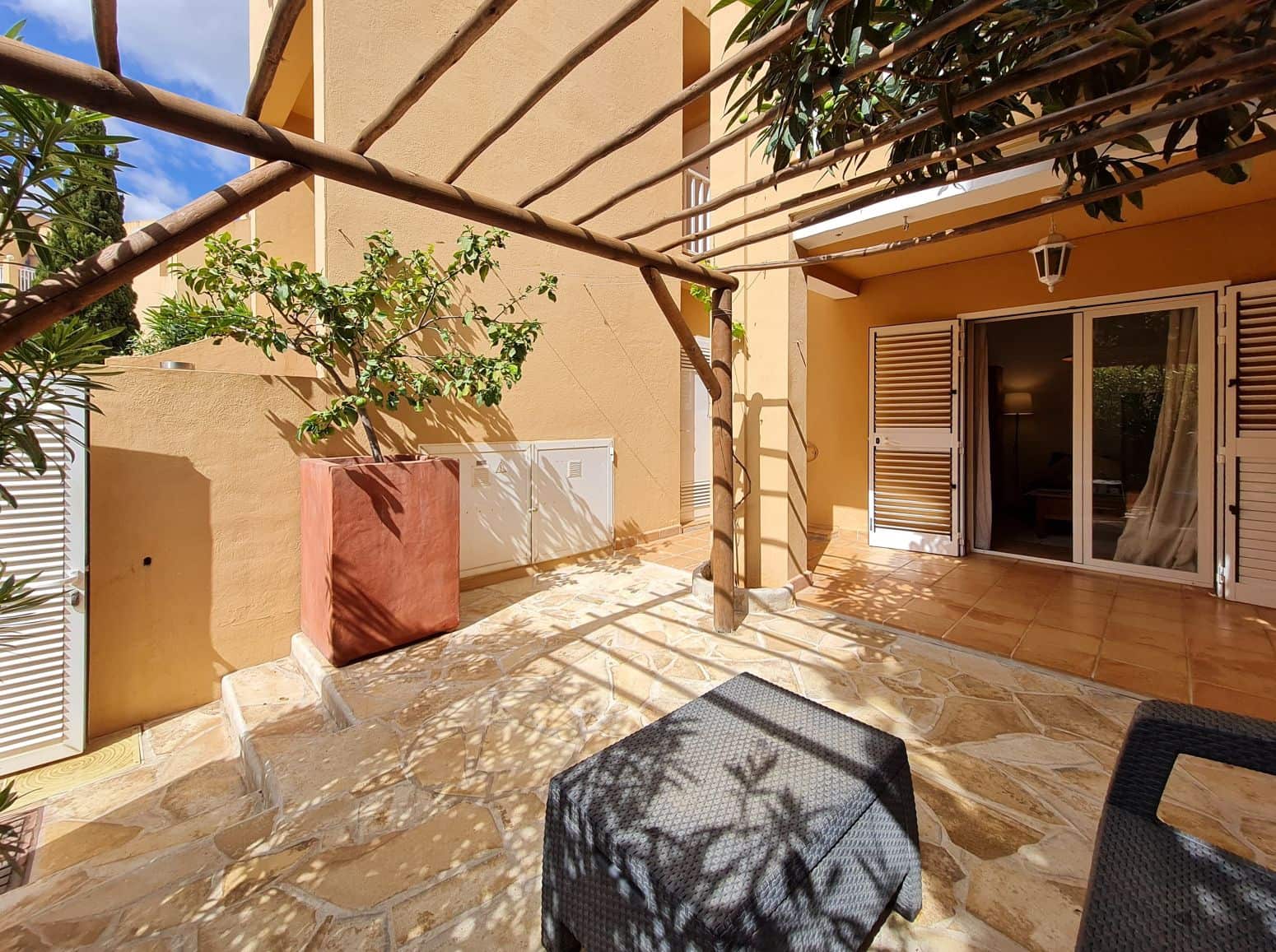 1 sovrum Strandlägenhet till salu i Santa Eulalia / Santa Eularia med pool - 395 000 € (Ref: 9901598)