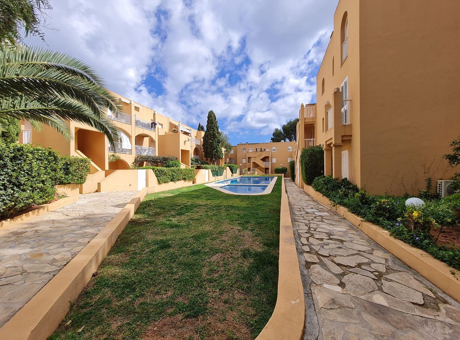 1 sovrum Strandlägenhet till salu i Santa Eulalia / Santa Eularia med pool - 395 000 € (Ref: 9901598)