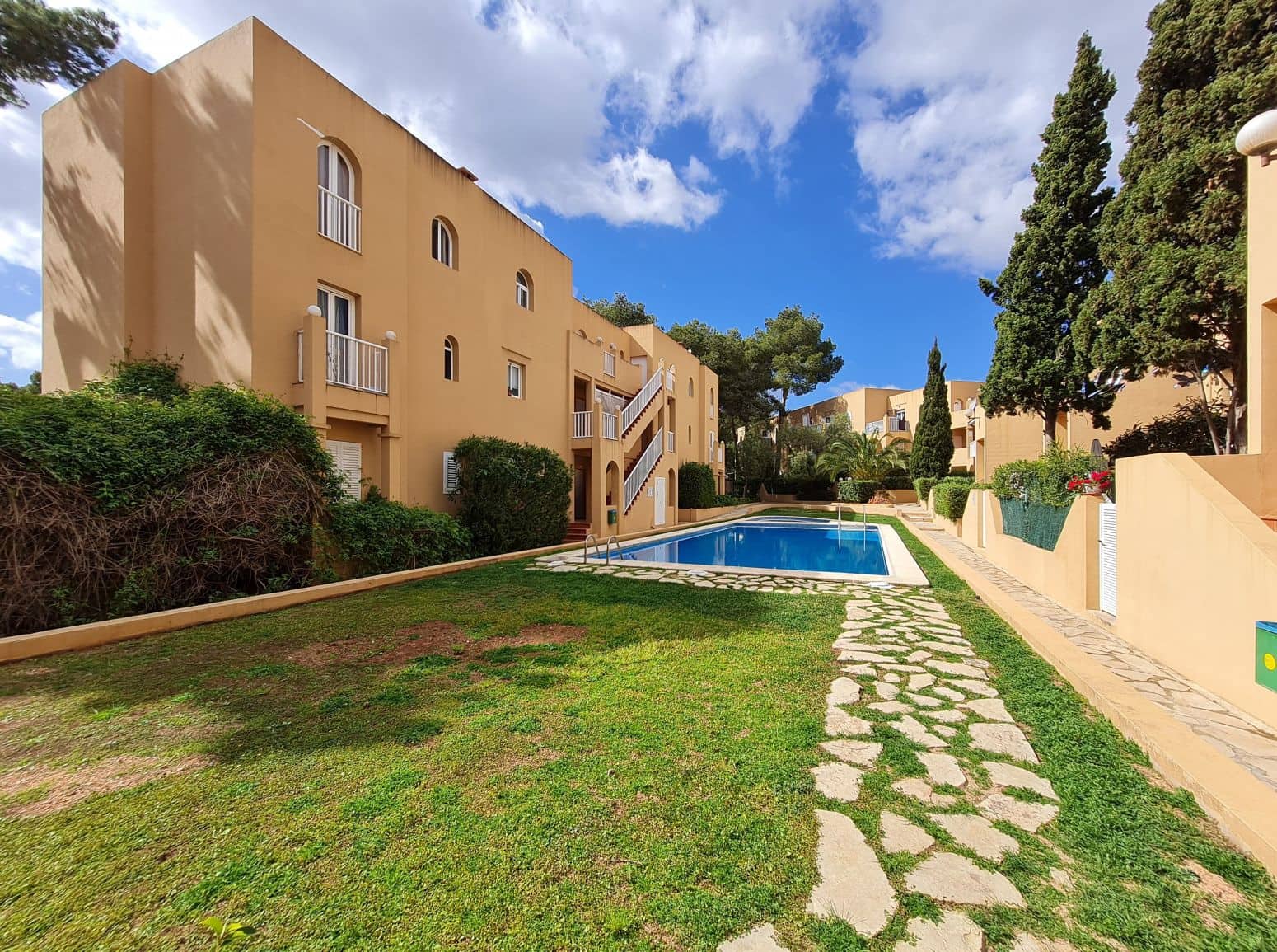 1 sovrum Strandlägenhet till salu i Santa Eulalia / Santa Eularia med pool - 395 000 € (Ref: 9901598)