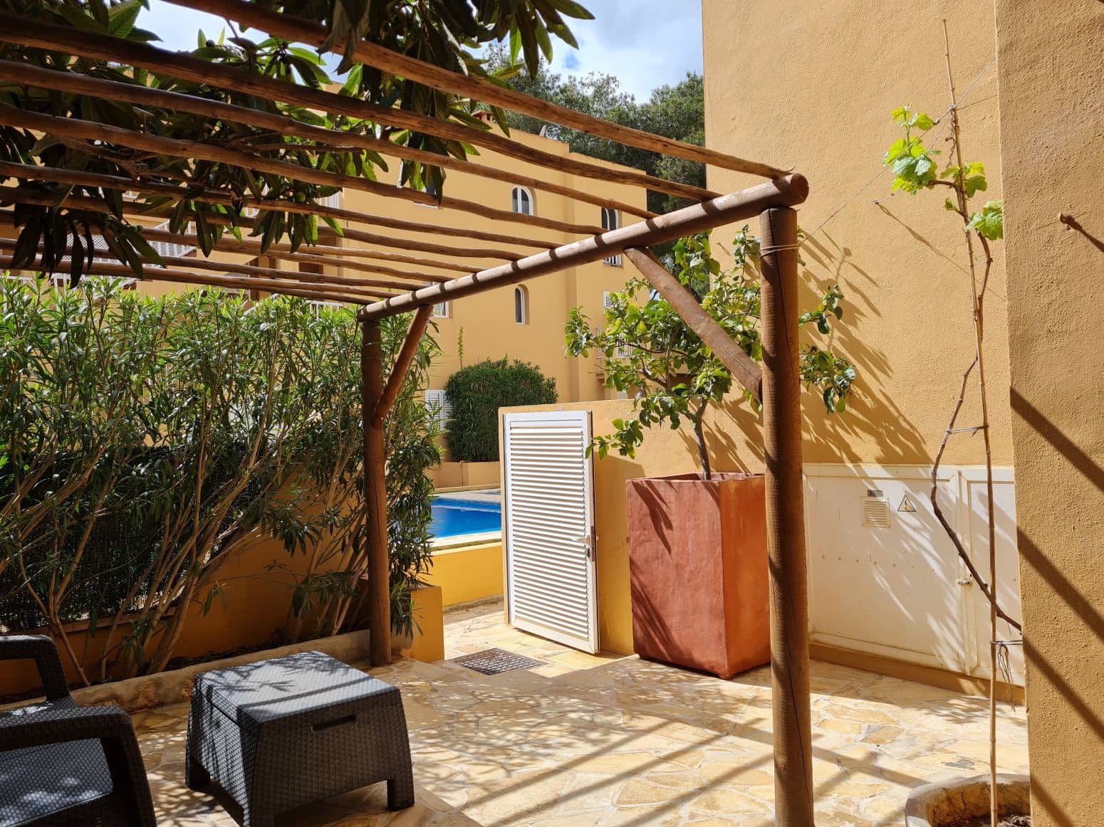 1 sovrum Strandlägenhet till salu i Santa Eulalia / Santa Eularia med pool - 395 000 € (Ref: 9901598)