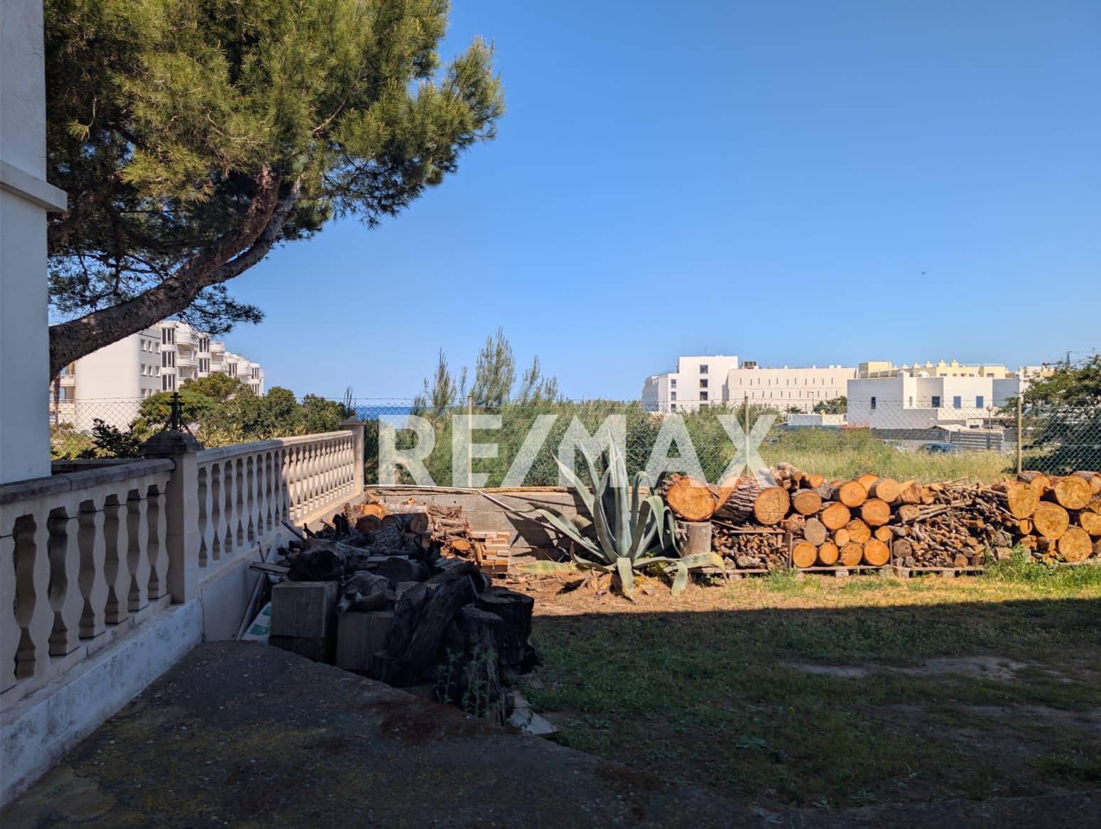 Local Comercial en San Jose / Sant Josep de Sa Talaia en venta - 249.000 € (Ref: 9901599)