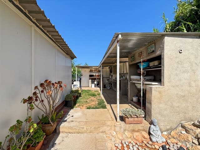Finca/Casa Rural de 2 habitaciones en Santa Eulalia / Santa Eularia en venta con piscina - 700.000 € (Ref: 9901601)