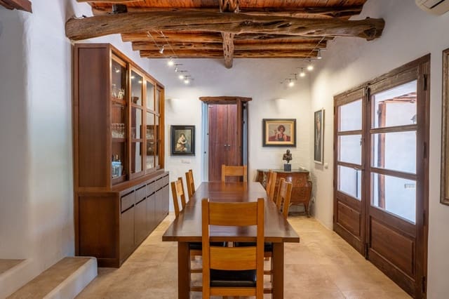 8 slaapkamer Finca/Landhuis te koop in San Jose / Sant Josep de Sa Talaia met zwembad garage - € 4.950.000 (Ref: 9901602)
