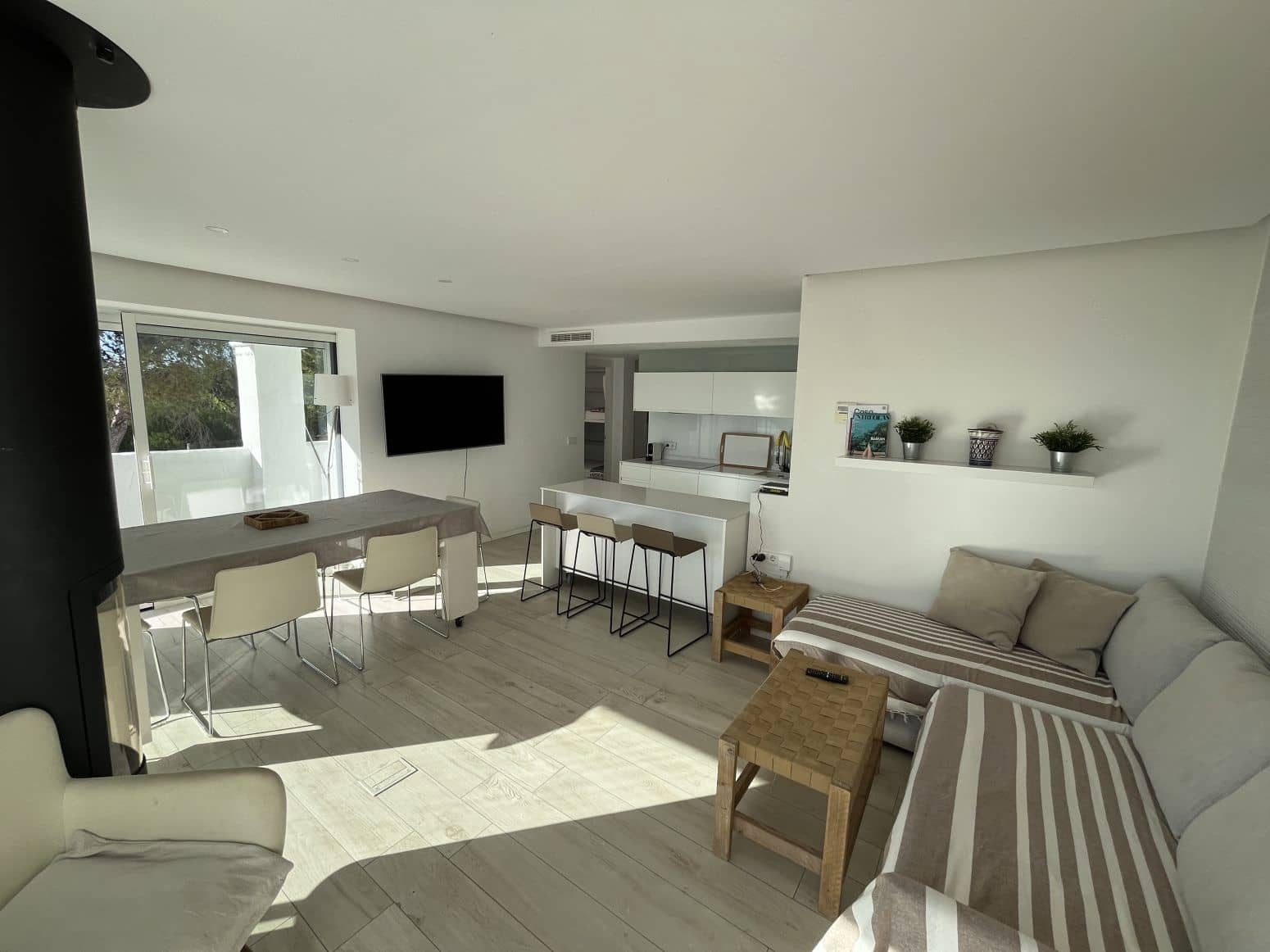 3 slaapkamer Penthouse te huur in San Jose / Sant Josep de Sa Talaia met zwembad garage - € 5.000 (Ref: 9903938)