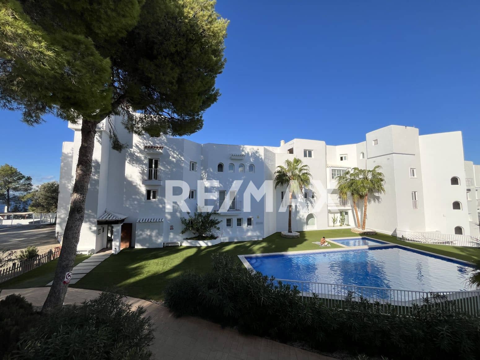 3 slaapkamer Penthouse te huur in San Jose / Sant Josep de Sa Talaia met zwembad garage - € 5.000 (Ref: 9903938)