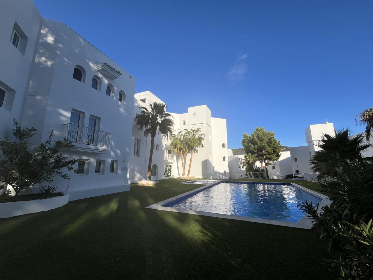 3 slaapkamer Penthouse te huur in San Jose / Sant Josep de Sa Talaia met zwembad garage - € 5.000 (Ref: 9903938)