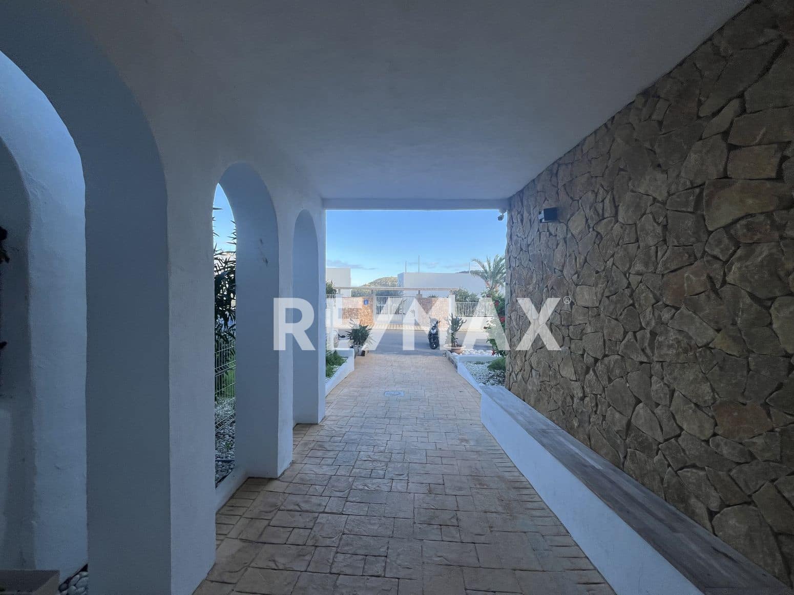 3 slaapkamer Penthouse te huur in San Jose / Sant Josep de Sa Talaia met zwembad garage - € 5.000 (Ref: 9903938)
