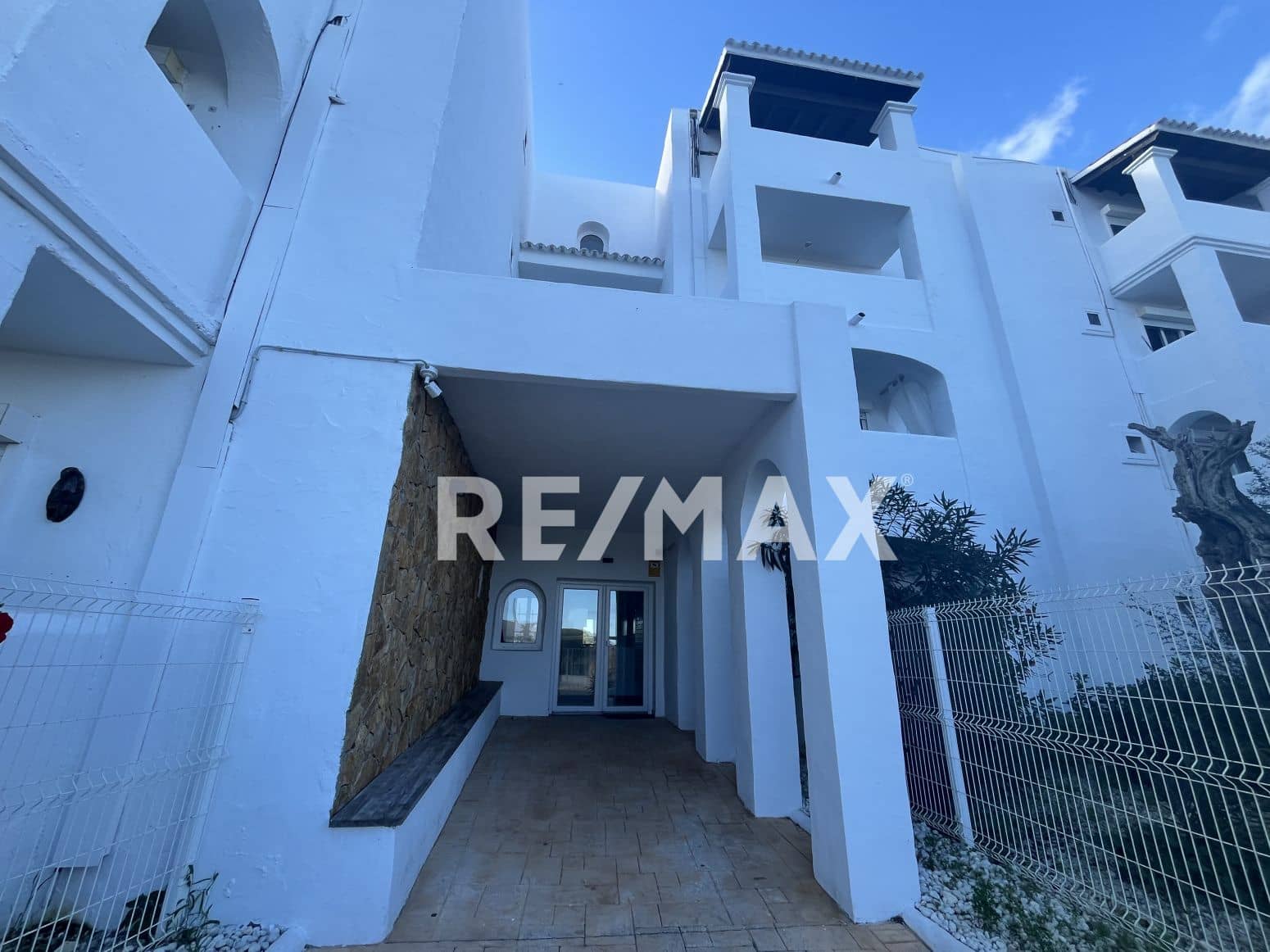 3 slaapkamer Penthouse te huur in San Jose / Sant Josep de Sa Talaia met zwembad garage - € 5.000 (Ref: 9903938)