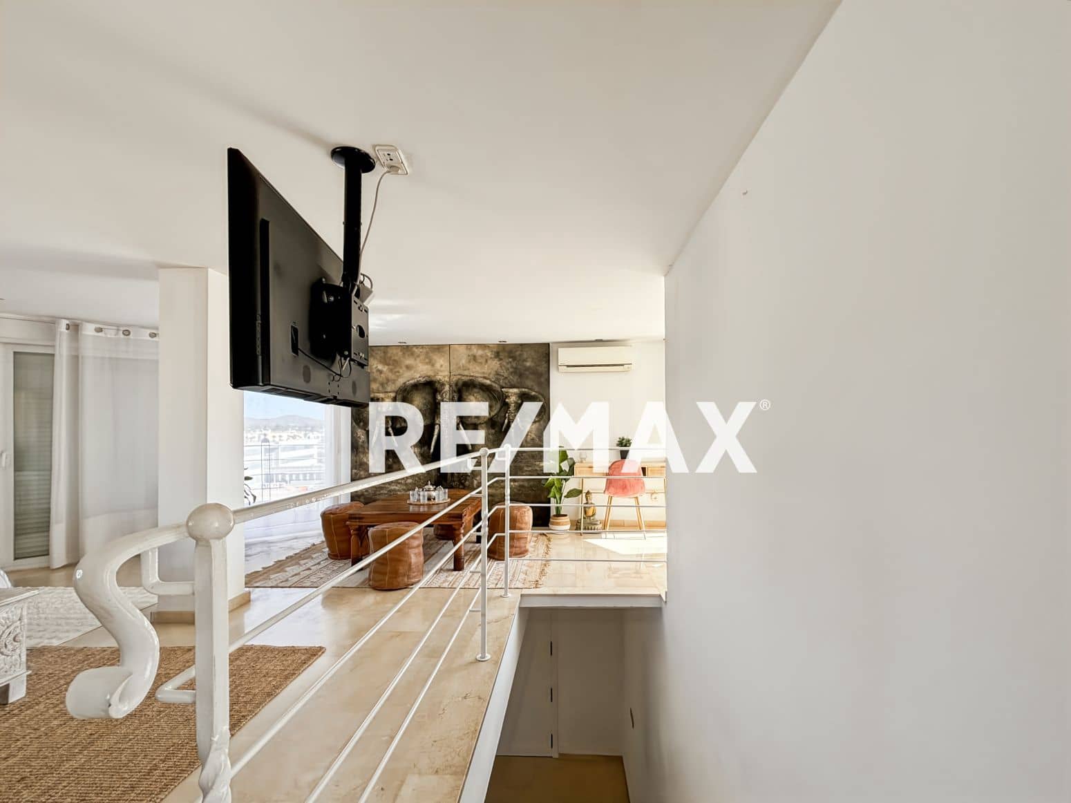 2 bedroom Apartment for sale in Santa Eulalia / Santa Eularia with pool - € 880,000 (Ref: 9903939)