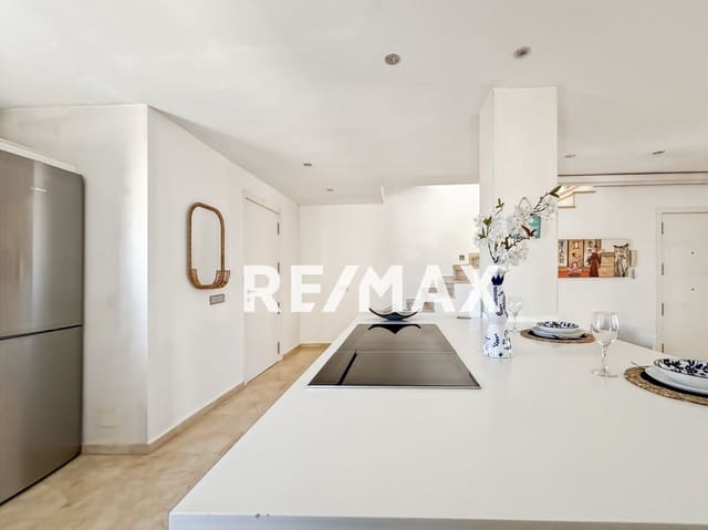 Apartamento de 2 habitaciones en Santa Eulalia / Santa Eularia en venta con piscina - 880.000 € (Ref: 9903939)