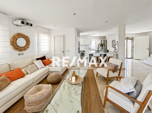 Apartamento de 2 habitaciones en Santa Eulalia / Santa Eularia en venta con piscina - 880.000 € (Ref: 9903939)