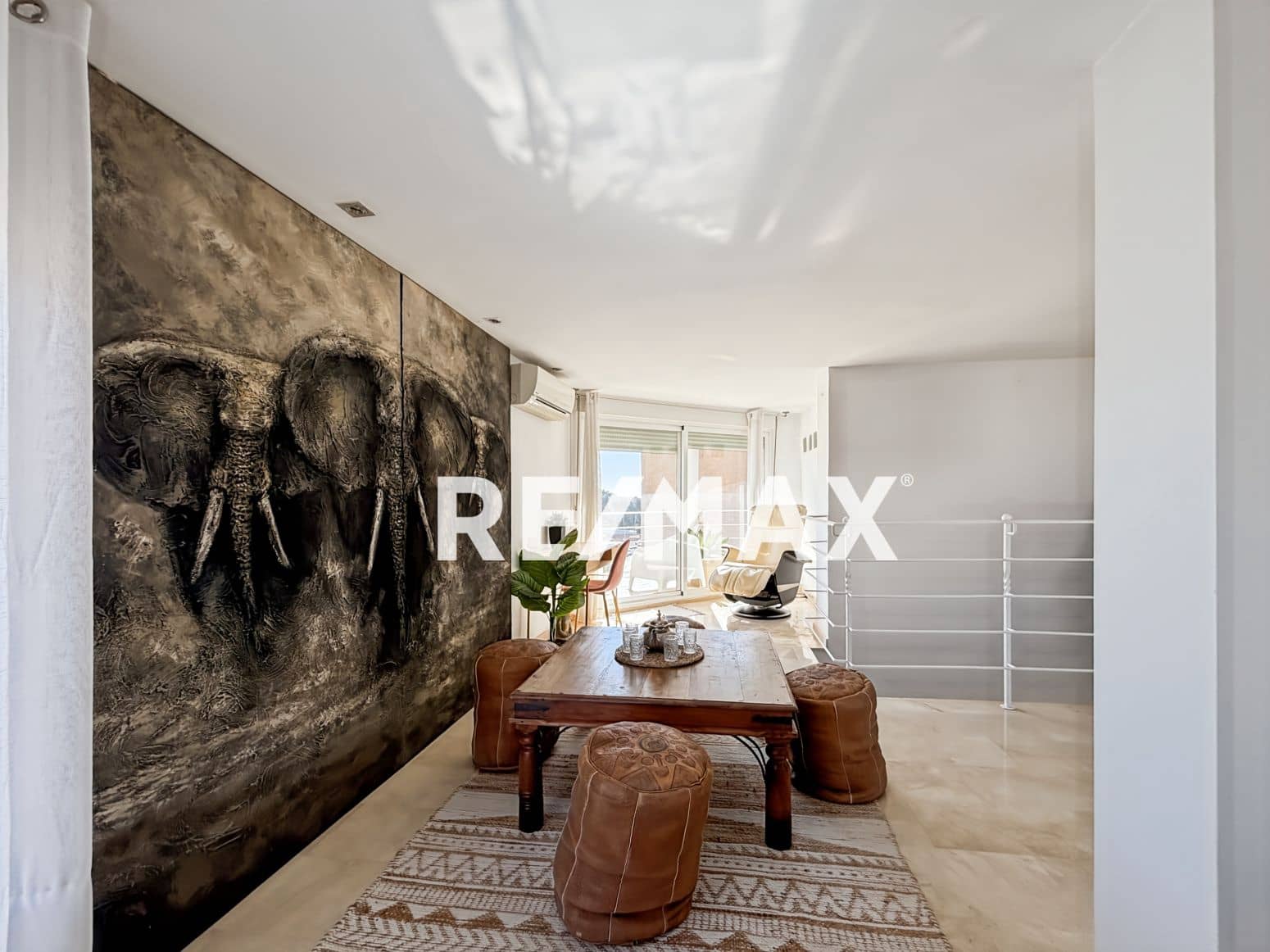 2 bedroom Apartment for sale in Santa Eulalia / Santa Eularia with pool - € 880,000 (Ref: 9903939)
