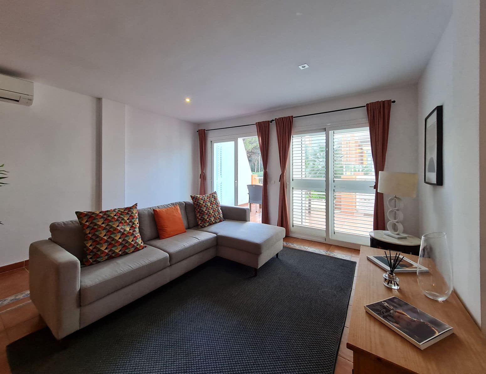3 Zimmer Reihenhaus zu verkaufen in Santa Eulalia / Santa Eularia mit Pool Garage - 729.000 € (Ref: 9903941)