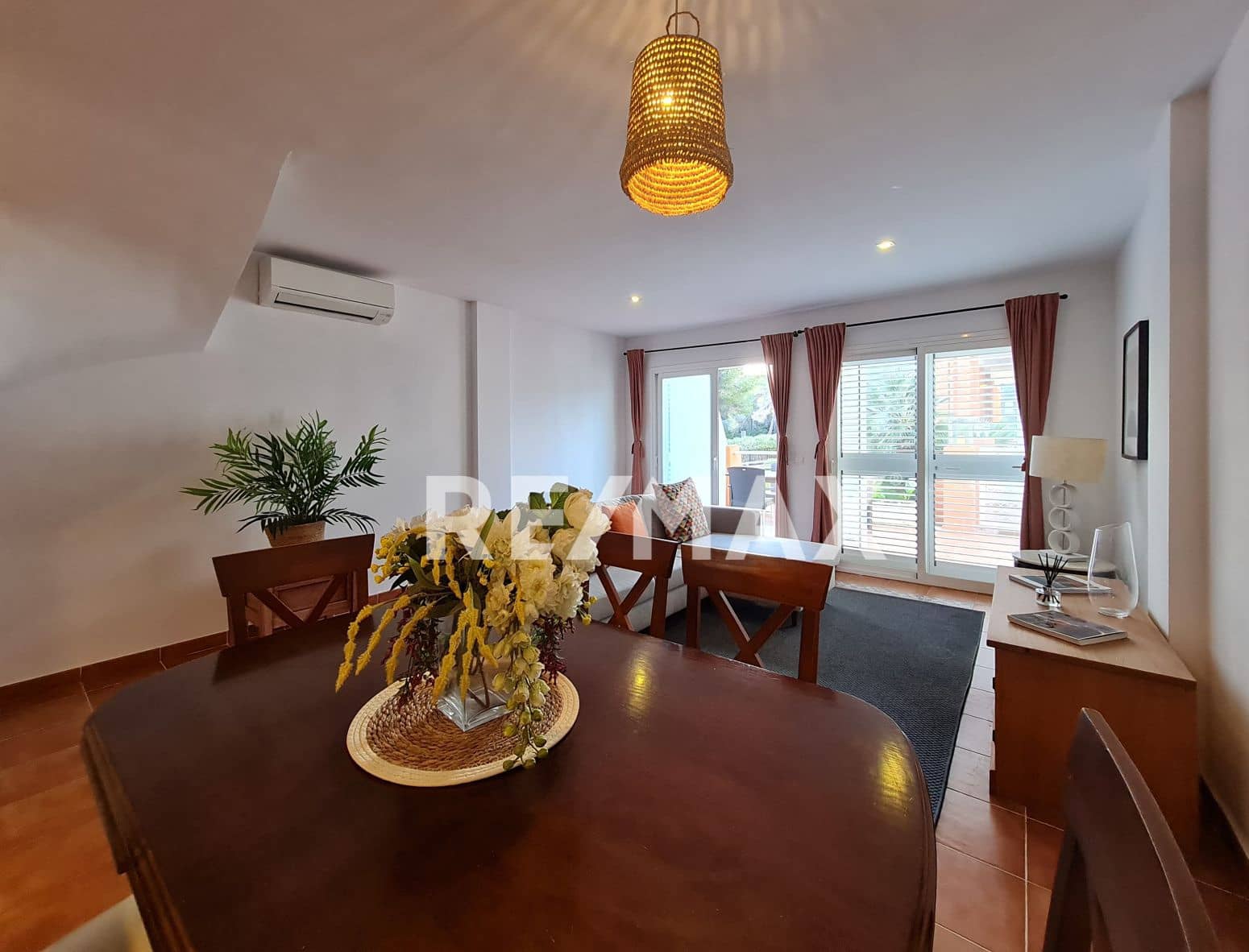 3 Zimmer Reihenhaus zu verkaufen in Santa Eulalia / Santa Eularia mit Pool Garage - 729.000 € (Ref: 9903941)
