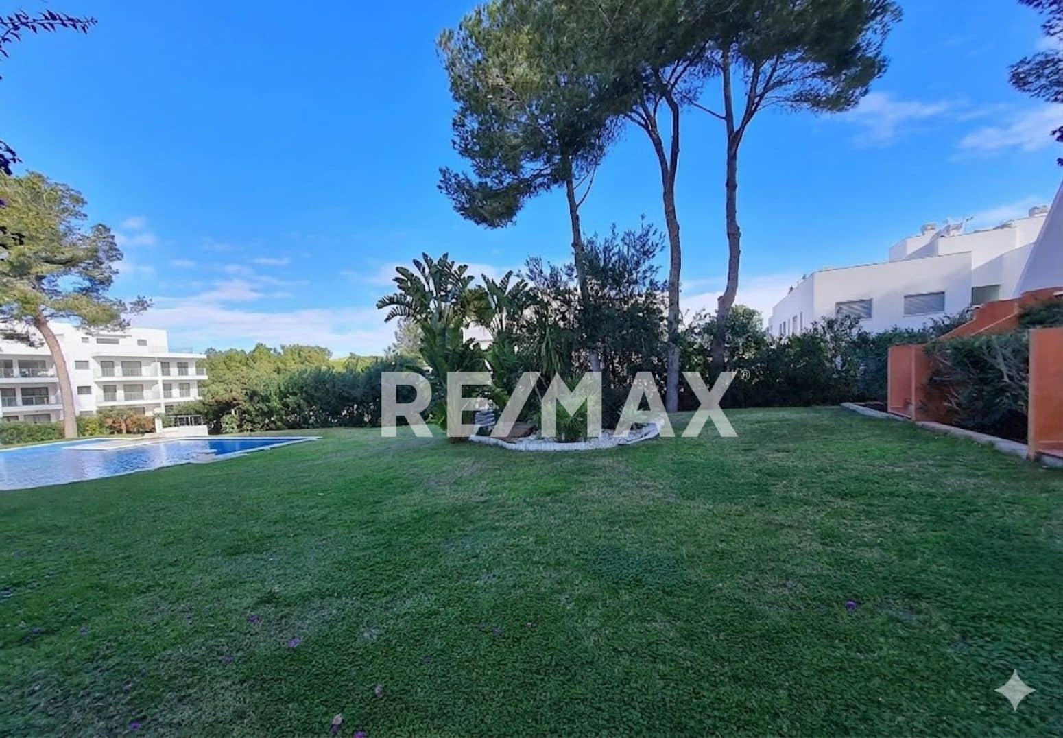 3 Zimmer Reihenhaus zu verkaufen in Santa Eulalia / Santa Eularia mit Pool Garage - 729.000 € (Ref: 9903941)
