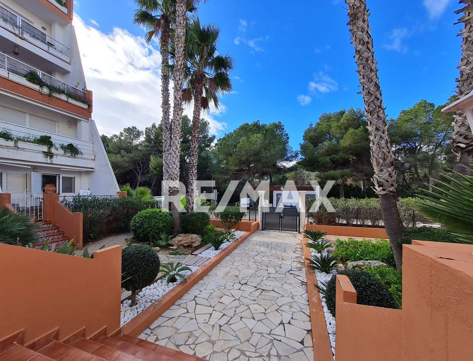 3 Zimmer Reihenhaus zu verkaufen in Santa Eulalia / Santa Eularia mit Pool Garage - 729.000 € (Ref: 9903941)