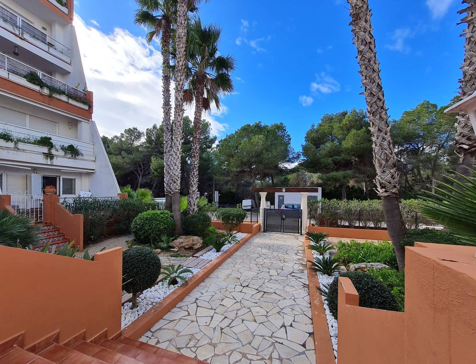 3 Zimmer Reihenhaus zu verkaufen in Santa Eulalia / Santa Eularia mit Pool Garage - 729.000 € (Ref: 9903941)