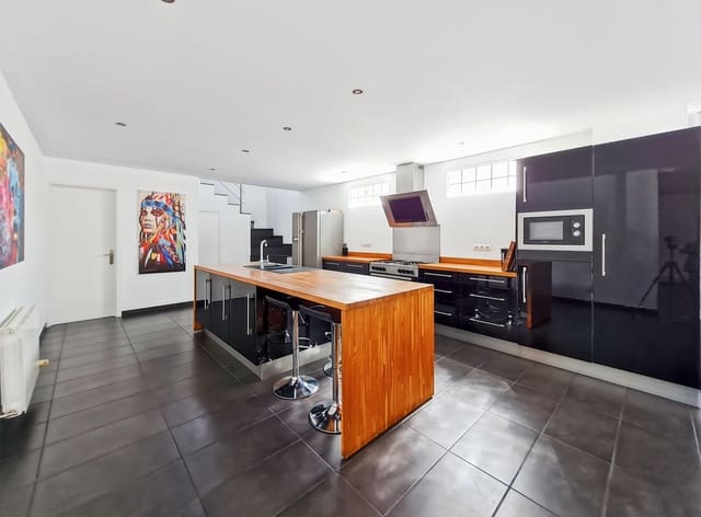 5 slaapkamer Villa te koop in Sant Antoni de Portmany - € 1.495.000 (Ref: 9908042)