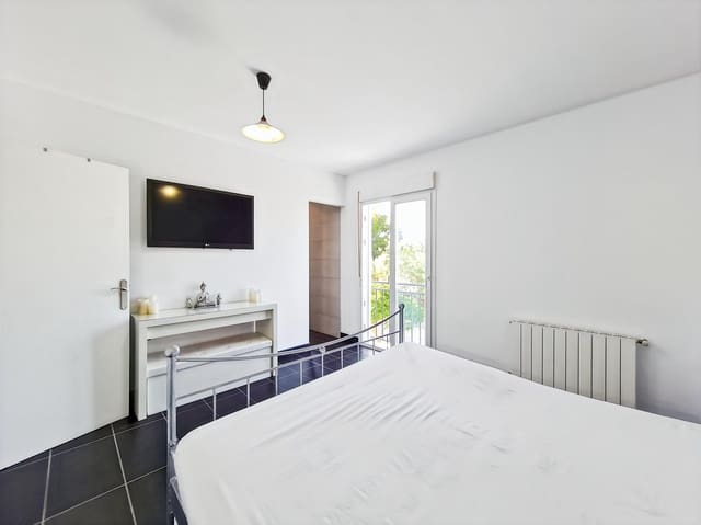 5 slaapkamer Villa te koop in Sant Antoni de Portmany - € 1.495.000 (Ref: 9908042)