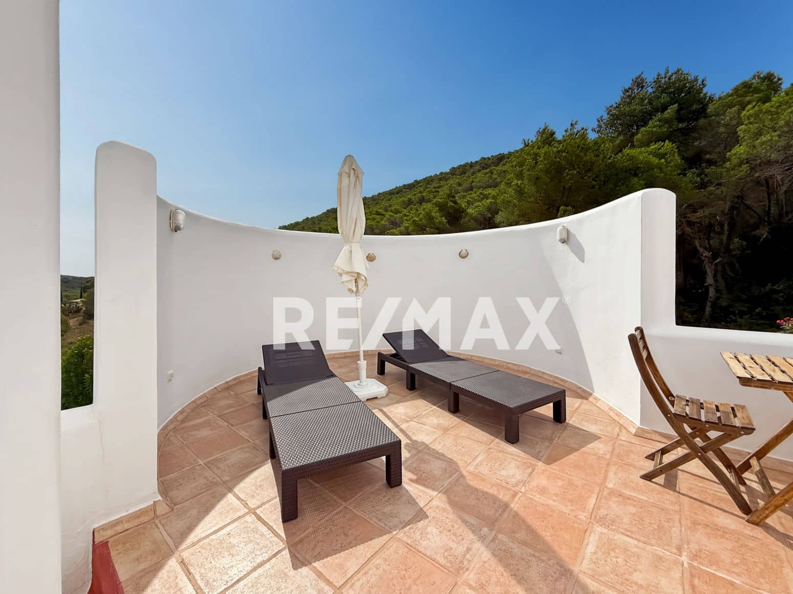 4 soverom Villa til salgs i Santa Eulalia / Santa Eularia med svømmebasseng garasje - € 6 600 (Ref: 9915834)