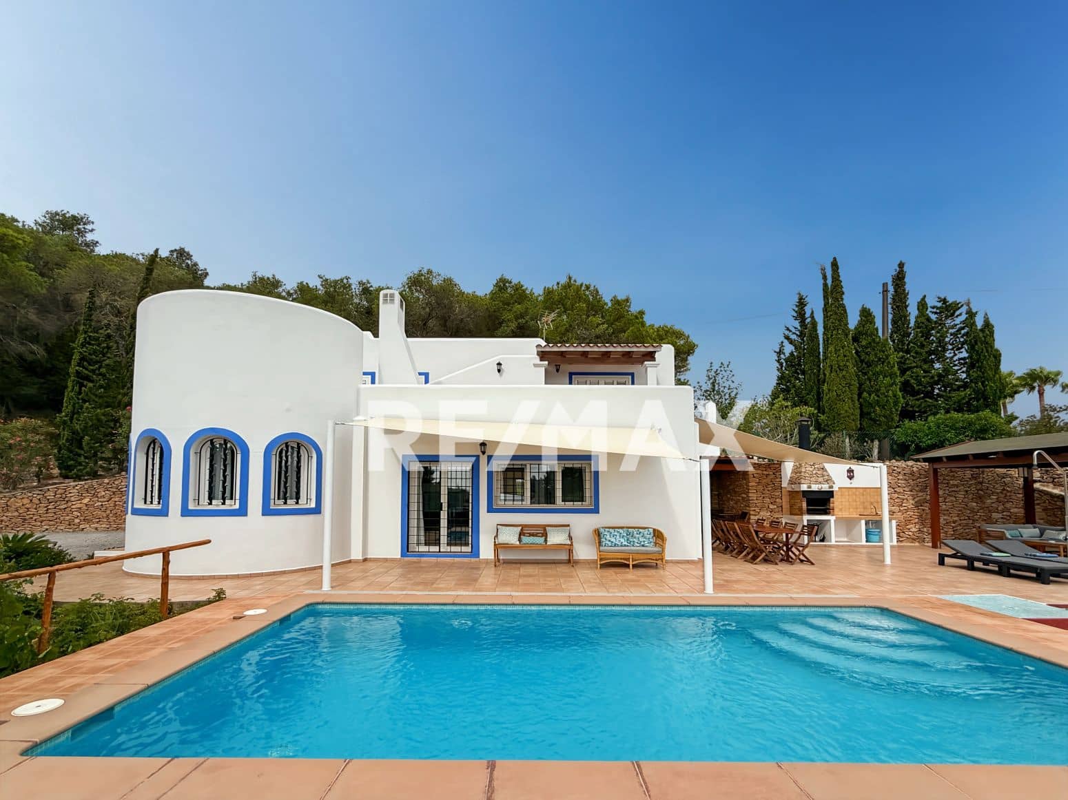 4 soverom Villa til salgs i Santa Eulalia / Santa Eularia med svømmebasseng garasje - € 6 600 (Ref: 9915834)