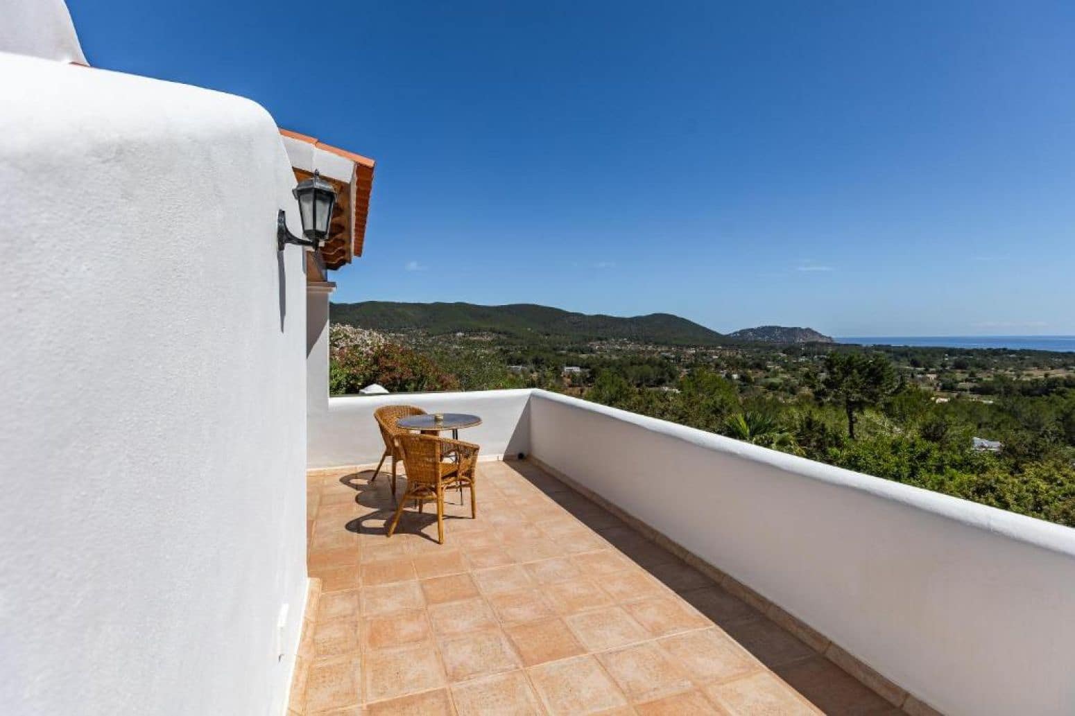 4 soveværelse Villa til leje i Santa Eulalia / Santa Eularia med swimmingpool garage - € 6.600 (Ref: 9915834)