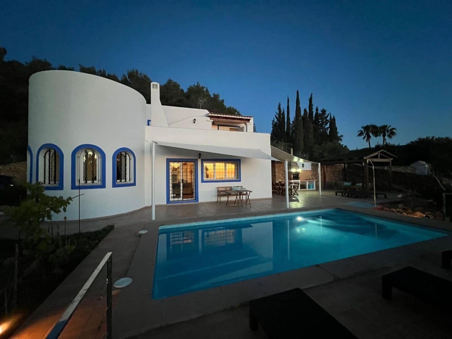 4 soveværelse Villa til leje i Santa Eulalia / Santa Eularia med swimmingpool garage - € 6.600 (Ref: 9915834)