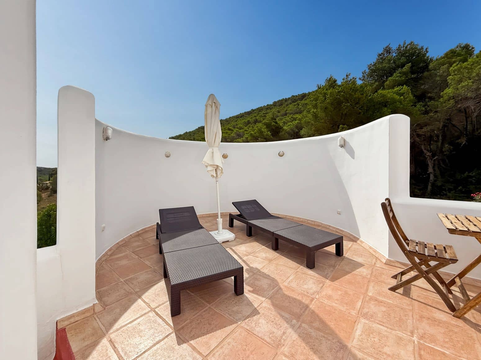 4 soveværelse Villa til leje i Santa Eulalia / Santa Eularia med swimmingpool garage - € 6.600 (Ref: 9915834)