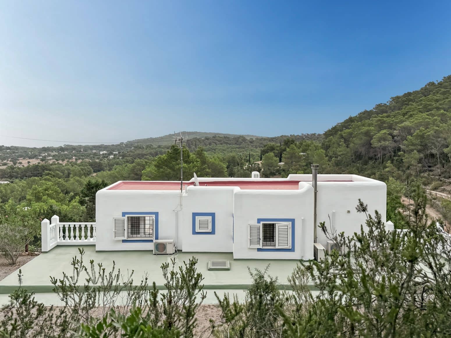 4 soveværelse Villa til leje i Santa Eulalia / Santa Eularia med swimmingpool garage - € 6.600 (Ref: 9915834)