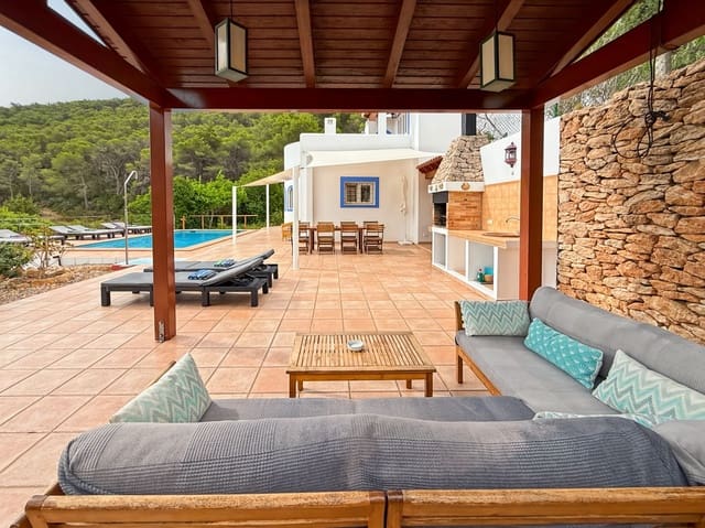 4 sypialnia Willa do wynajęcia w Santa Eulalia / Santa Eularia z basenem garażem - 6 600 € (Ref: 9915834)