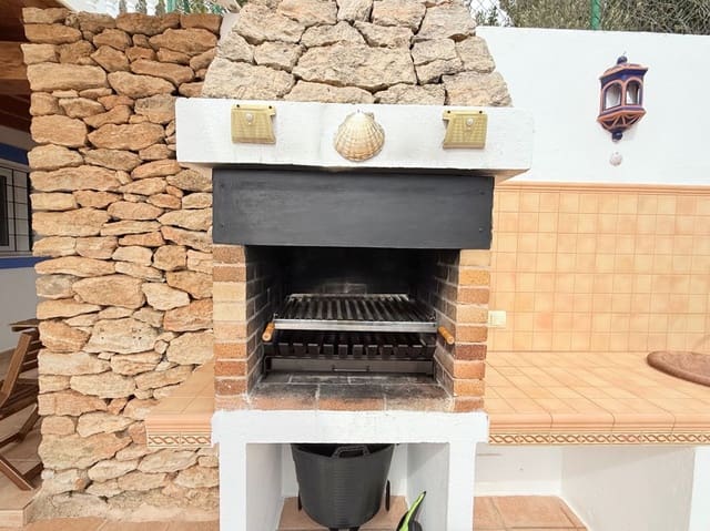 4 sypialnia Willa do wynajęcia w Santa Eulalia / Santa Eularia z basenem garażem - 6 600 € (Ref: 9915834)