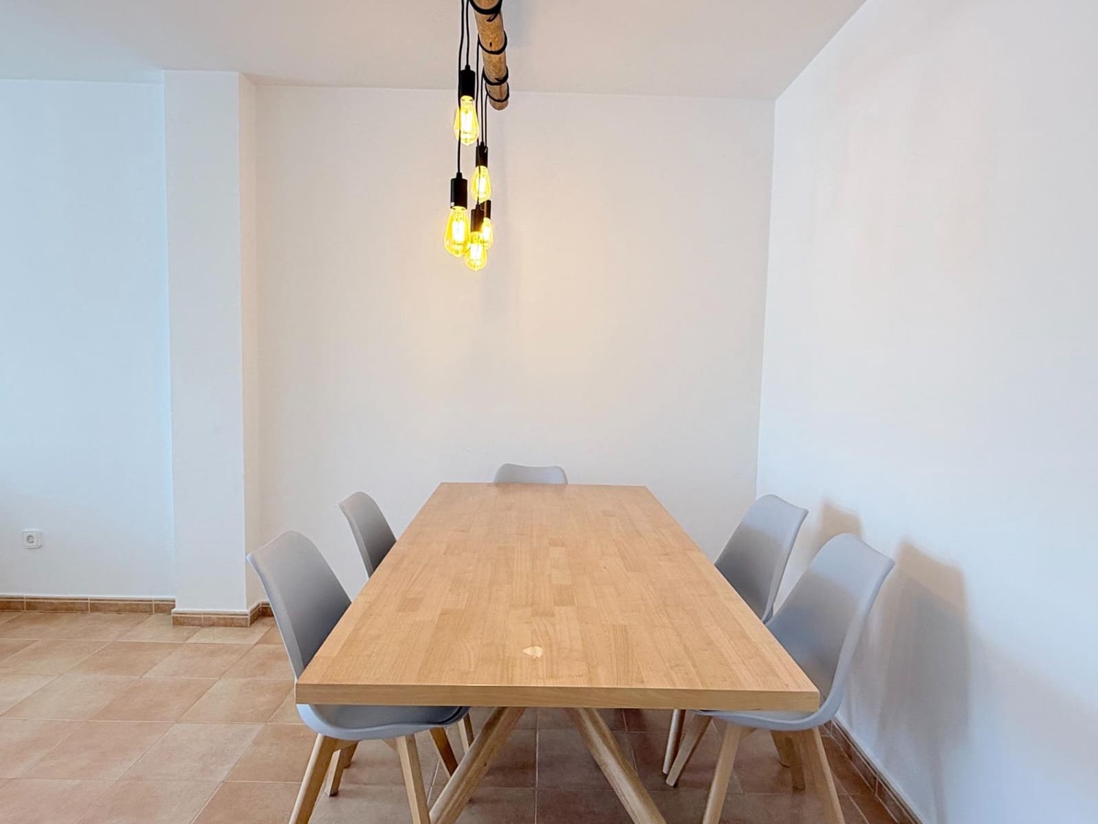2 makuuhuone Huoneisto vuokrattavana paikassa Roca Llisa mukana uima-altaan - 2 500 € (Ref: 9934210)